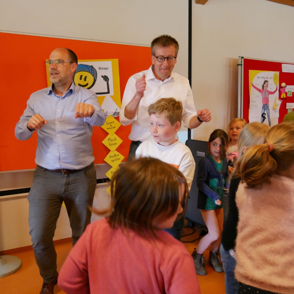 Blienert beim Klassenbesuch